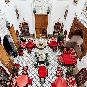 riad-dar-iline.hotelfesmorocco.com/